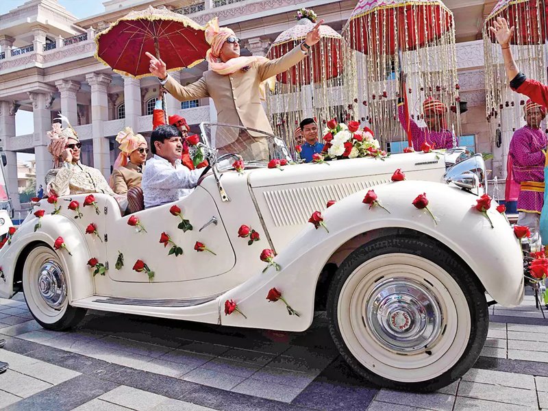 vintage-car-on-rent-for-a-wedding